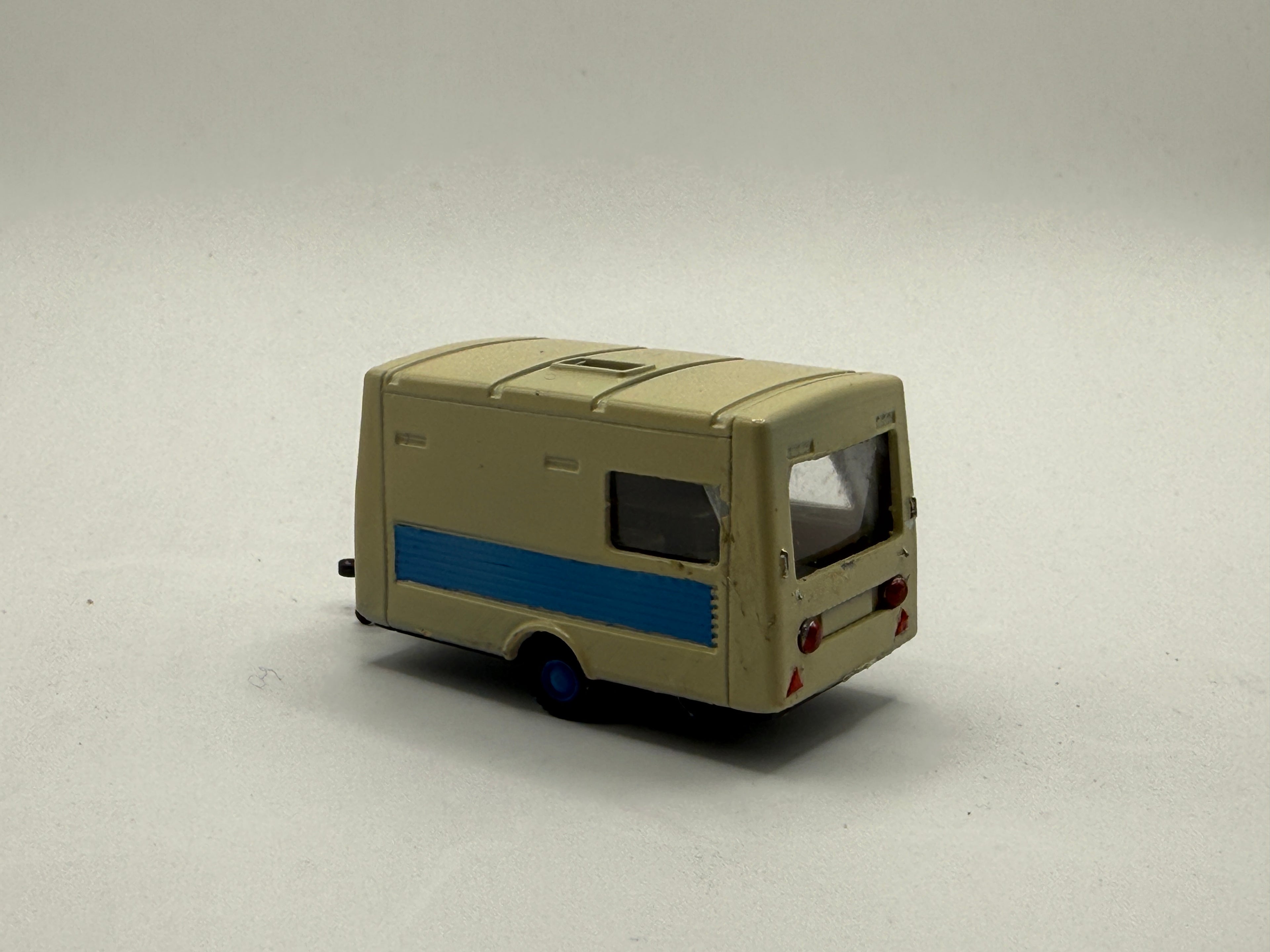 Wohnanhänger Intercamp IC 355 H0 1:87 Modell
