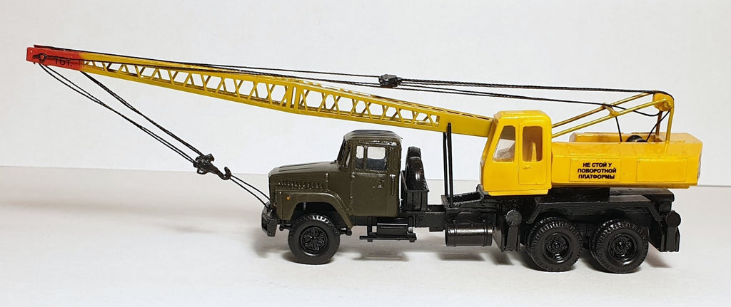 KrAZ-250K Autodrehkran KS-4562 – Modell H0 (1:87)