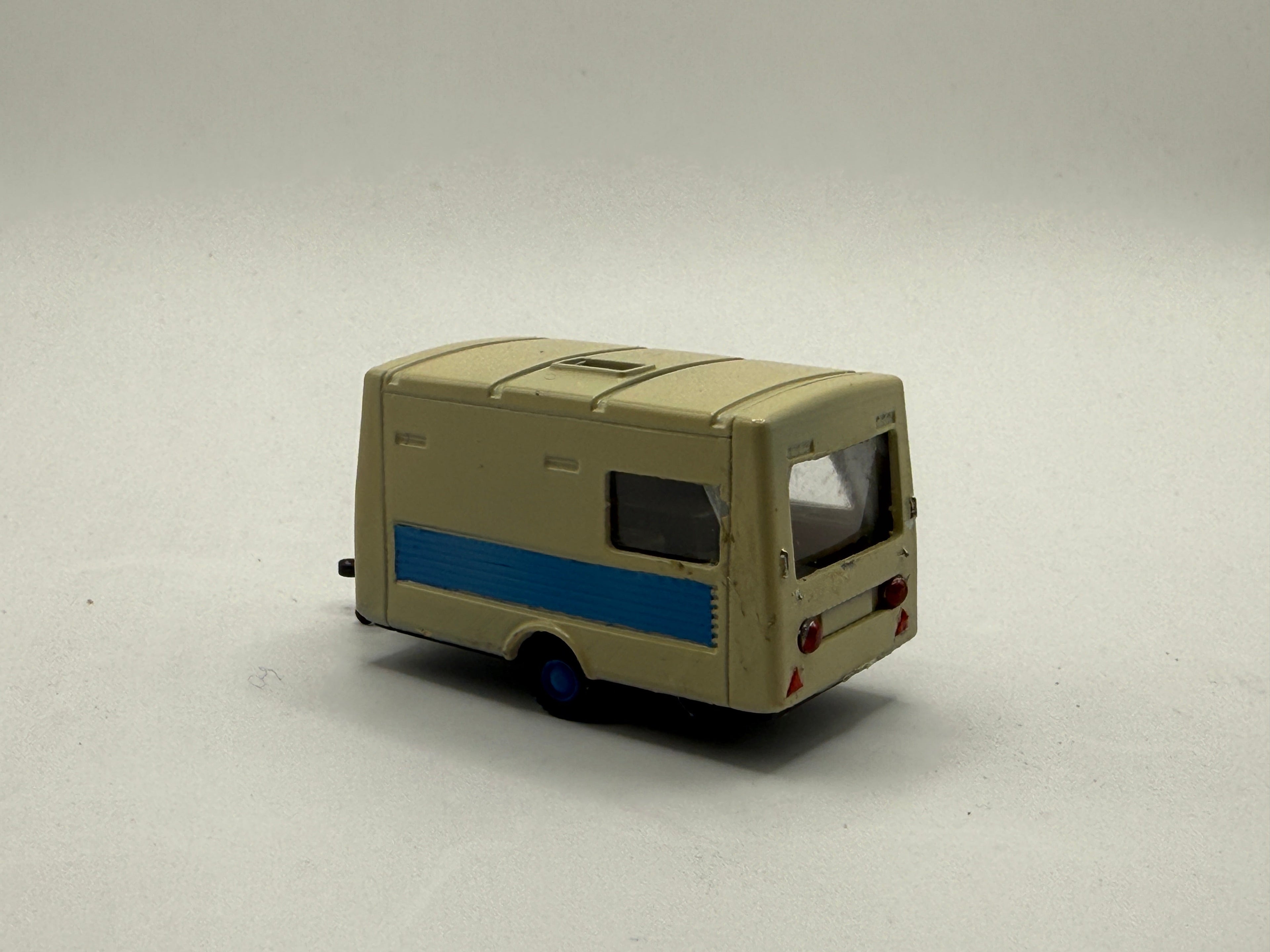 Wohnanhänger Intercamp IC 355 H0 1:87 Modell